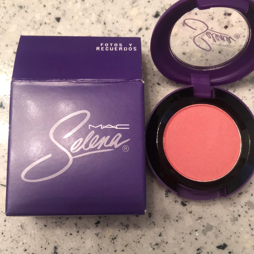 MAC Selena eyeshadow
